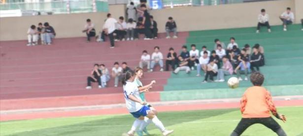 包含摩纳哥势如破竹，队员士气高涨的词条