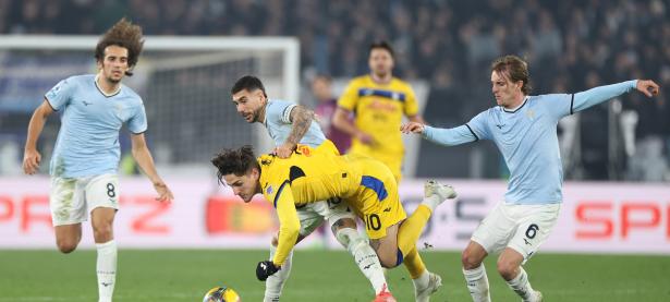 包含拉齐奥锋线状态火热，备战新赛季首战的词条